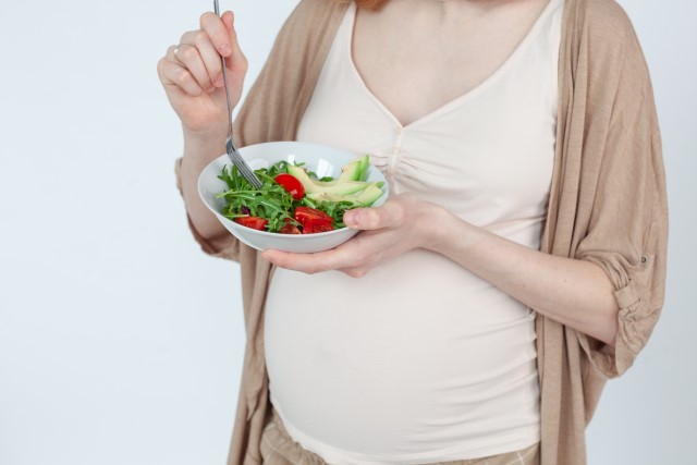 妊娠中の女性が食べても大丈夫な食べ物